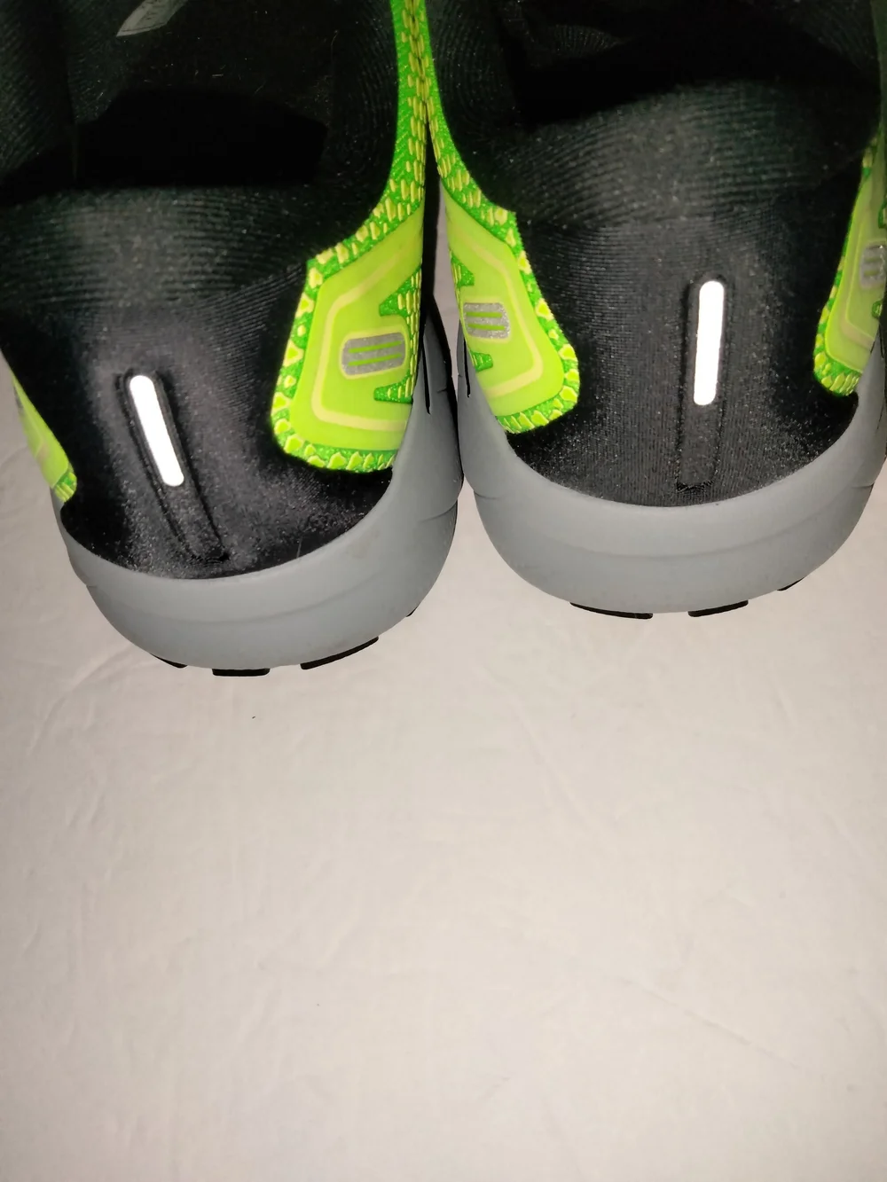 Brooks Ghost 14 (Size 11) Men's Neon Green & Black Cushion Lace Up Running Shoes